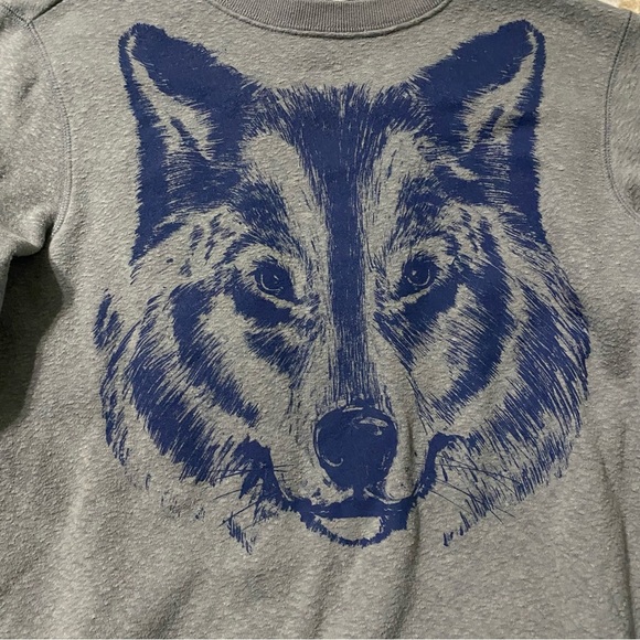 Lands End Gray Blue Wolf Sweatshirt - Picture 2 of 6